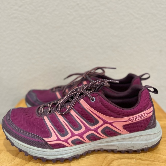 Merrell Womens Versatrail J310563C Burgundy Hiking Shoes Sneakers Sz 10 Outdoor - Picture 1 of 9